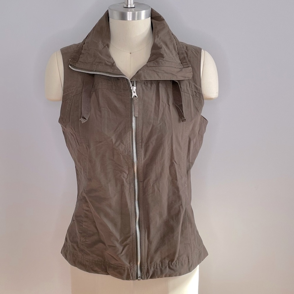 Columbia Full Zip Packable Vest- Brown- Size Small